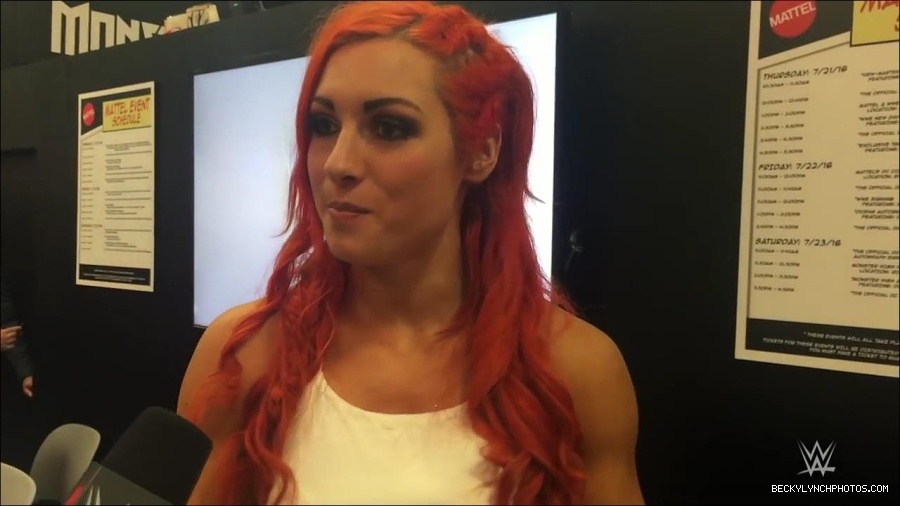 Y2Mate_is_-_Becky_Lynch_recaps_her_first_San_Diego_Comic-Con_experience-xj9sPuhQSLA-720p-1655737850986_mp4_000038733.jpg