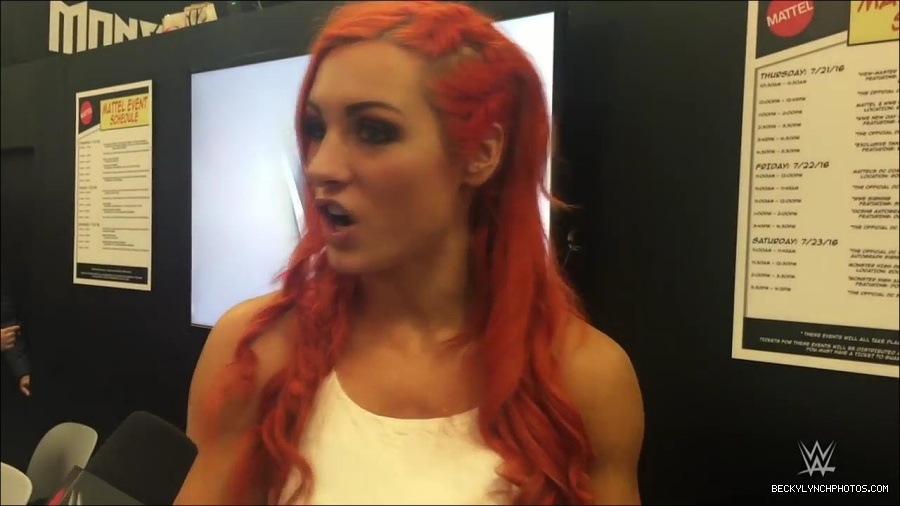 Y2Mate_is_-_Becky_Lynch_recaps_her_first_San_Diego_Comic-Con_experience-xj9sPuhQSLA-720p-1655737850986_mp4_000039533.jpg