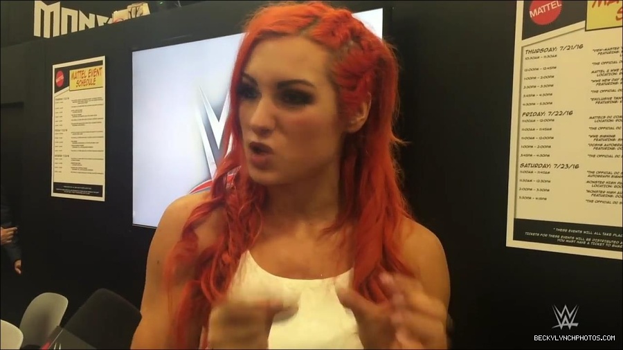 Y2Mate_is_-_Becky_Lynch_recaps_her_first_San_Diego_Comic-Con_experience-xj9sPuhQSLA-720p-1655737850986_mp4_000041533.jpg