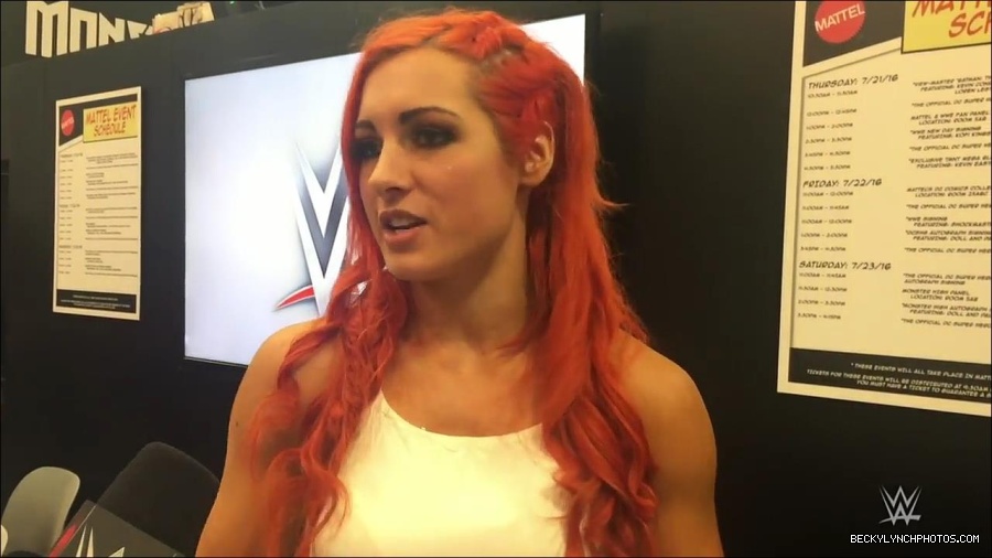 Y2Mate_is_-_Becky_Lynch_recaps_her_first_San_Diego_Comic-Con_experience-xj9sPuhQSLA-720p-1655737850986_mp4_000045133.jpg