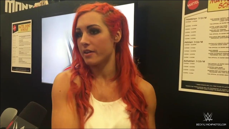 Y2Mate_is_-_Becky_Lynch_recaps_her_first_San_Diego_Comic-Con_experience-xj9sPuhQSLA-720p-1655737850986_mp4_000045533.jpg