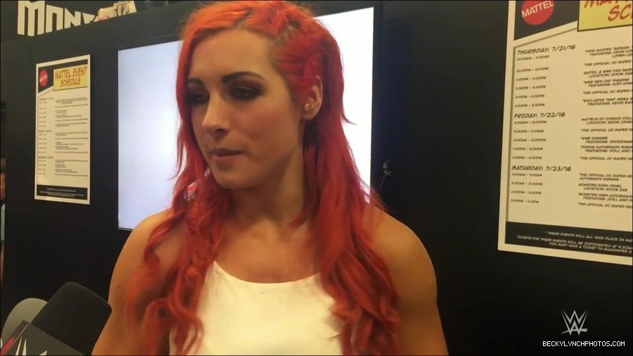 Y2Mate_is_-_Becky_Lynch_recaps_her_first_San_Diego_Comic-Con_experience-xj9sPuhQSLA-720p-1655737850986_mp4_000046333.jpg