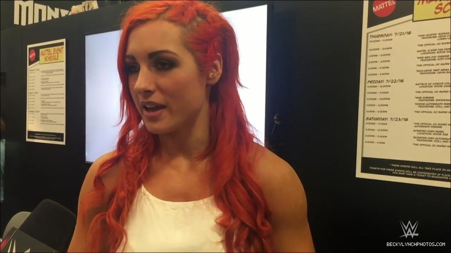 Y2Mate_is_-_Becky_Lynch_recaps_her_first_San_Diego_Comic-Con_experience-xj9sPuhQSLA-720p-1655737850986_mp4_000046733.jpg