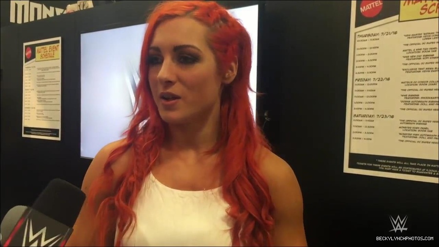 Y2Mate_is_-_Becky_Lynch_recaps_her_first_San_Diego_Comic-Con_experience-xj9sPuhQSLA-720p-1655737850986_mp4_000047933.jpg