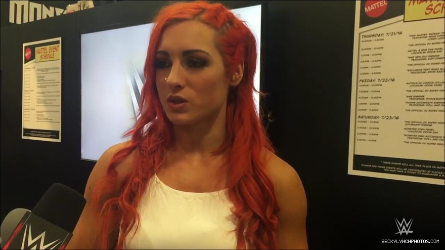 Y2Mate_is_-_Becky_Lynch_recaps_her_first_San_Diego_Comic-Con_experience-xj9sPuhQSLA-720p-1655737850986_mp4_000048333.jpg