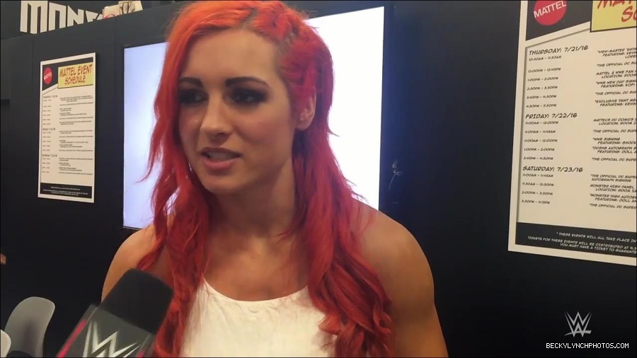 Y2Mate_is_-_Becky_Lynch_recaps_her_first_San_Diego_Comic-Con_experience-xj9sPuhQSLA-720p-1655737850986_mp4_000053533.jpg