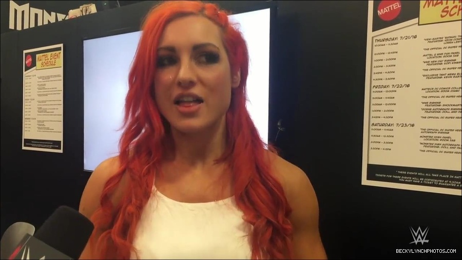 Y2Mate_is_-_Becky_Lynch_recaps_her_first_San_Diego_Comic-Con_experience-xj9sPuhQSLA-720p-1655737850986_mp4_000055933.jpg