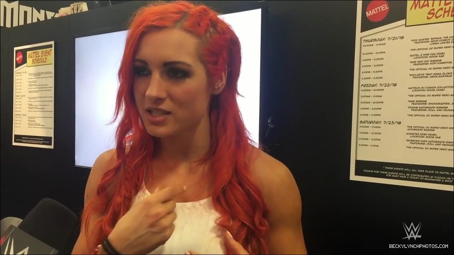 Y2Mate_is_-_Becky_Lynch_recaps_her_first_San_Diego_Comic-Con_experience-xj9sPuhQSLA-720p-1655737850986_mp4_000059533.jpg