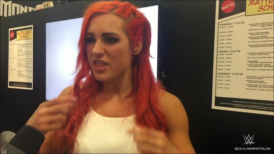 Y2Mate_is_-_Becky_Lynch_recaps_her_first_San_Diego_Comic-Con_experience-xj9sPuhQSLA-720p-1655737850986_mp4_000059933.jpg