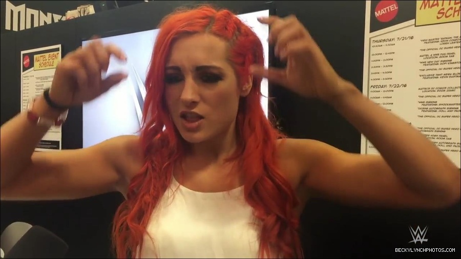 Y2Mate_is_-_Becky_Lynch_recaps_her_first_San_Diego_Comic-Con_experience-xj9sPuhQSLA-720p-1655737850986_mp4_000061933.jpg