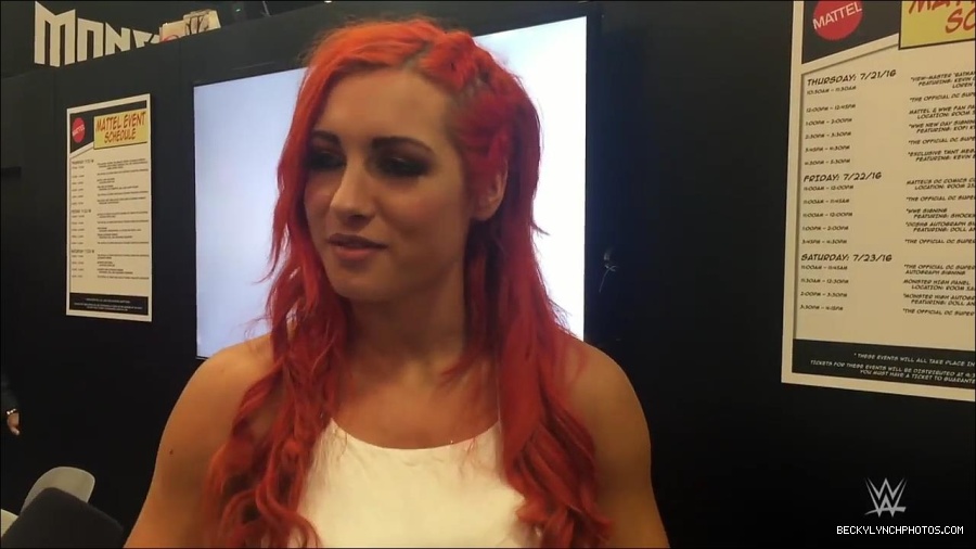 Y2Mate_is_-_Becky_Lynch_recaps_her_first_San_Diego_Comic-Con_experience-xj9sPuhQSLA-720p-1655737850986_mp4_000066733.jpg