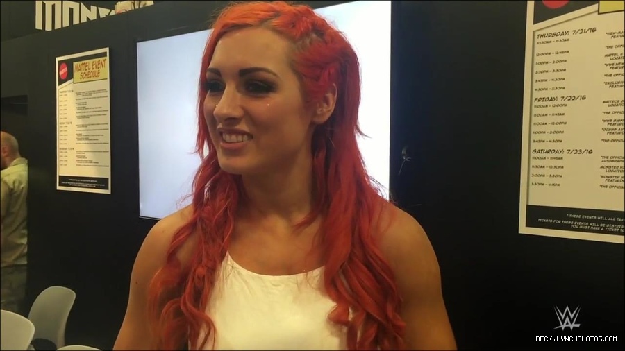 Y2Mate_is_-_Becky_Lynch_recaps_her_first_San_Diego_Comic-Con_experience-xj9sPuhQSLA-720p-1655737850986_mp4_000070333.jpg