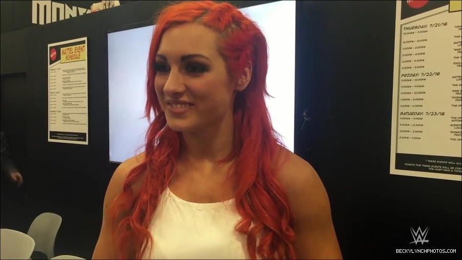 Y2Mate_is_-_Becky_Lynch_recaps_her_first_San_Diego_Comic-Con_experience-xj9sPuhQSLA-720p-1655737850986_mp4_000073533.jpg