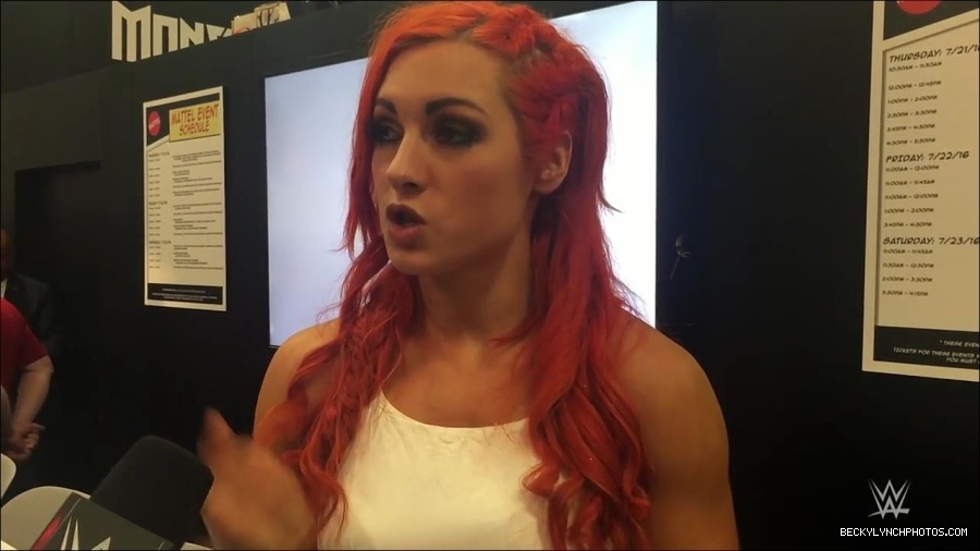 Y2Mate_is_-_Becky_Lynch_recaps_her_first_San_Diego_Comic-Con_experience-xj9sPuhQSLA-720p-1655737850986_mp4_000079533.jpg