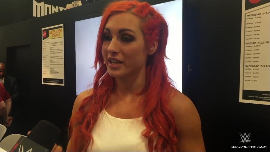 Y2Mate_is_-_Becky_Lynch_recaps_her_first_San_Diego_Comic-Con_experience-xj9sPuhQSLA-720p-1655737850986_mp4_000079933.jpg