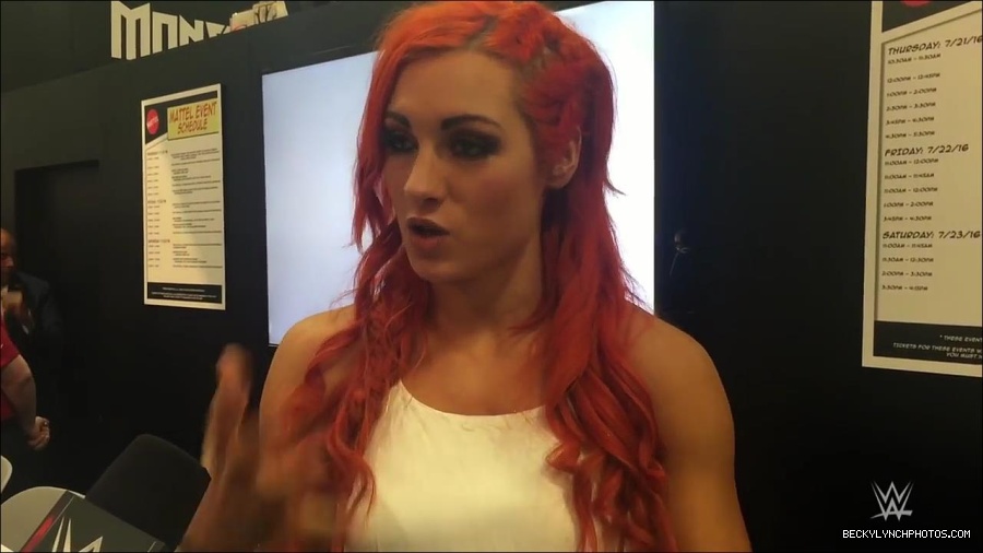 Y2Mate_is_-_Becky_Lynch_recaps_her_first_San_Diego_Comic-Con_experience-xj9sPuhQSLA-720p-1655737850986_mp4_000081133.jpg