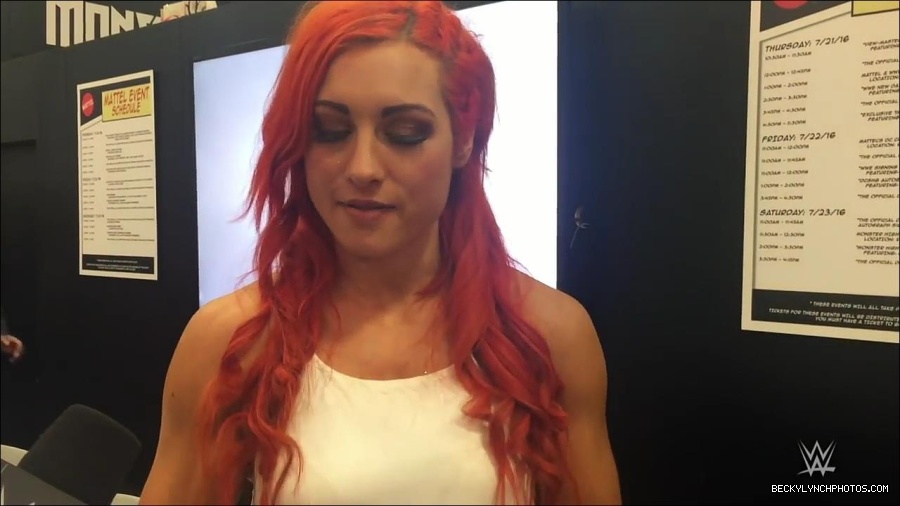 Y2Mate_is_-_Becky_Lynch_recaps_her_first_San_Diego_Comic-Con_experience-xj9sPuhQSLA-720p-1655737850986_mp4_000083933.jpg