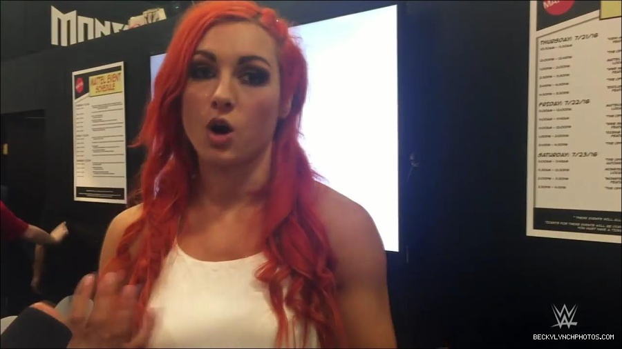 Y2Mate_is_-_Becky_Lynch_recaps_her_first_San_Diego_Comic-Con_experience-xj9sPuhQSLA-720p-1655737850986_mp4_000090733.jpg