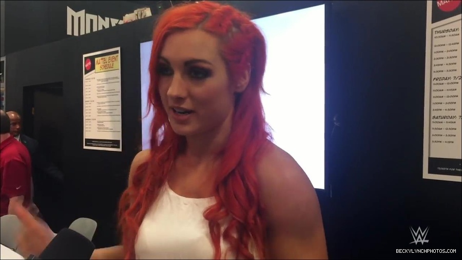 Y2Mate_is_-_Becky_Lynch_recaps_her_first_San_Diego_Comic-Con_experience-xj9sPuhQSLA-720p-1655737850986_mp4_000093133.jpg