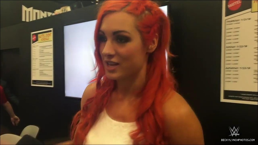Y2Mate_is_-_Becky_Lynch_recaps_her_first_San_Diego_Comic-Con_experience-xj9sPuhQSLA-720p-1655737850986_mp4_000093933.jpg