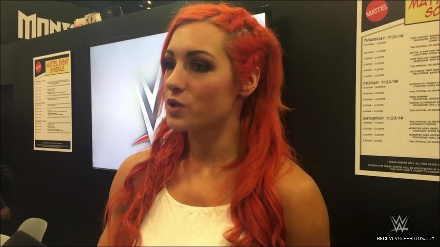 Y2Mate_is_-_Becky_Lynch_recaps_her_first_San_Diego_Comic-Con_experience-xj9sPuhQSLA-720p-1655737850986_mp4_000098733.jpg