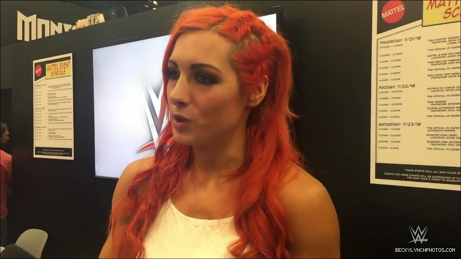 Y2Mate_is_-_Becky_Lynch_recaps_her_first_San_Diego_Comic-Con_experience-xj9sPuhQSLA-720p-1655737850986_mp4_000099133.jpg