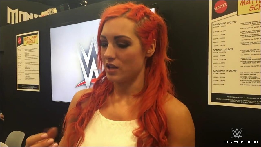 Y2Mate_is_-_Becky_Lynch_recaps_her_first_San_Diego_Comic-Con_experience-xj9sPuhQSLA-720p-1655737850986_mp4_000105533.jpg