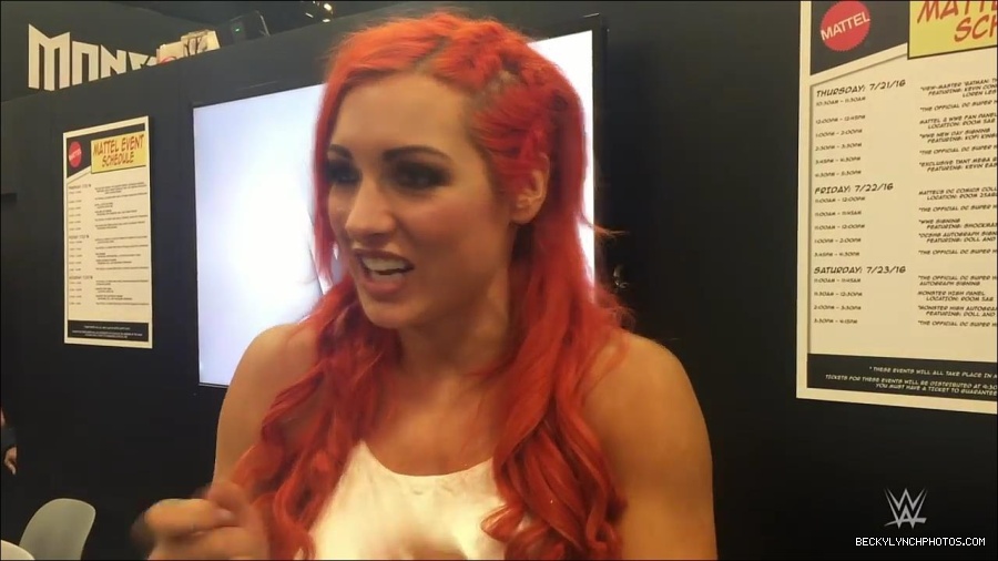 Y2Mate_is_-_Becky_Lynch_recaps_her_first_San_Diego_Comic-Con_experience-xj9sPuhQSLA-720p-1655737850986_mp4_000107533.jpg