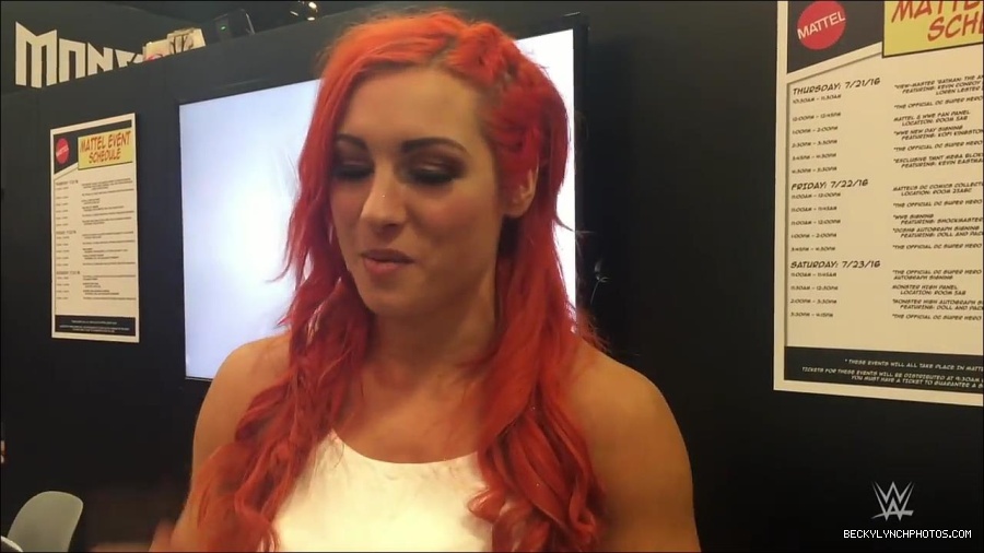 Y2Mate_is_-_Becky_Lynch_recaps_her_first_San_Diego_Comic-Con_experience-xj9sPuhQSLA-720p-1655737850986_mp4_000110333.jpg