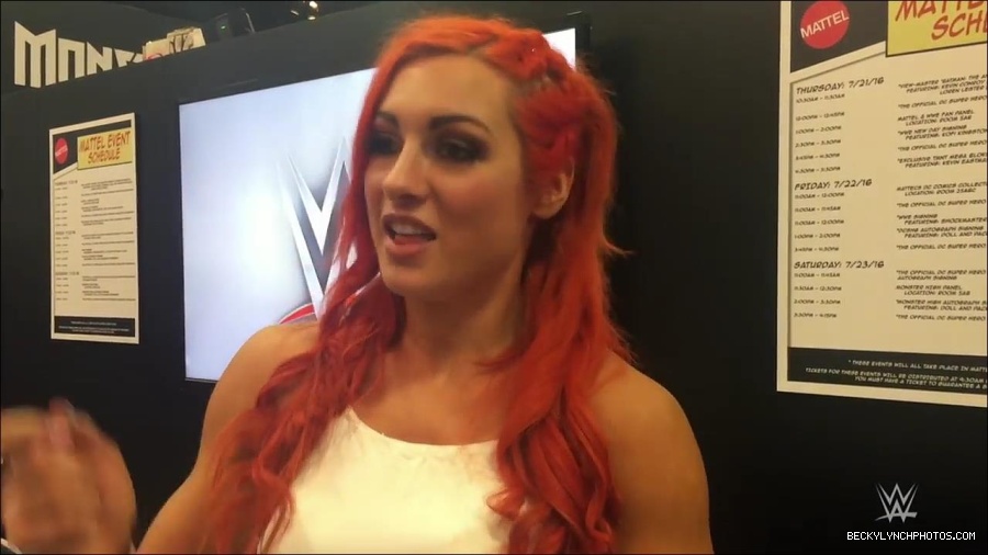 Y2Mate_is_-_Becky_Lynch_recaps_her_first_San_Diego_Comic-Con_experience-xj9sPuhQSLA-720p-1655737850986_mp4_000110733.jpg