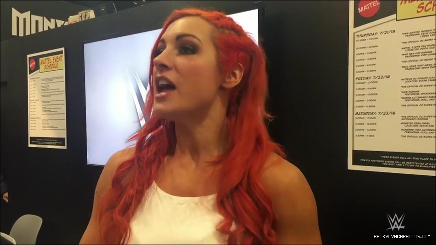 Y2Mate_is_-_Becky_Lynch_recaps_her_first_San_Diego_Comic-Con_experience-xj9sPuhQSLA-720p-1655737850986_mp4_000114333.jpg
