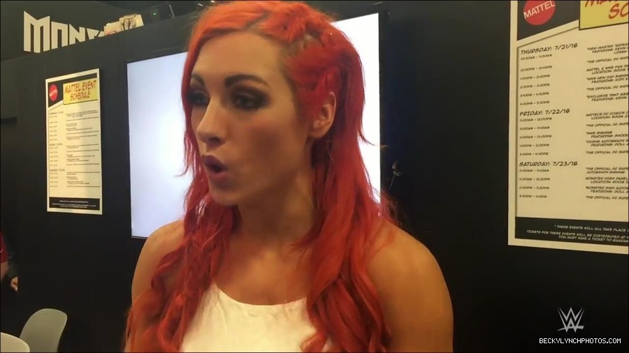 Y2Mate_is_-_Becky_Lynch_recaps_her_first_San_Diego_Comic-Con_experience-xj9sPuhQSLA-720p-1655737850986_mp4_000115533.jpg