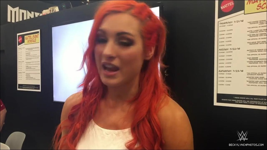 Y2Mate_is_-_Becky_Lynch_recaps_her_first_San_Diego_Comic-Con_experience-xj9sPuhQSLA-720p-1655737850986_mp4_000117533.jpg