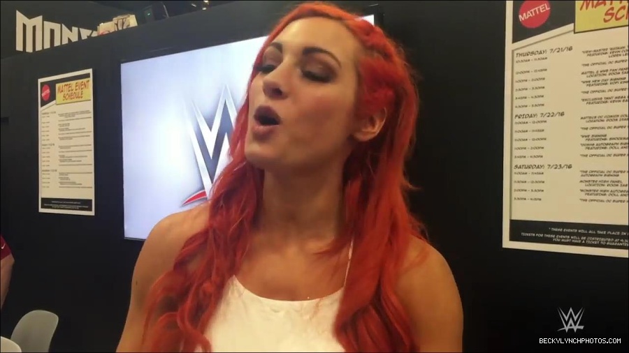 Y2Mate_is_-_Becky_Lynch_recaps_her_first_San_Diego_Comic-Con_experience-xj9sPuhQSLA-720p-1655737850986_mp4_000117933.jpg