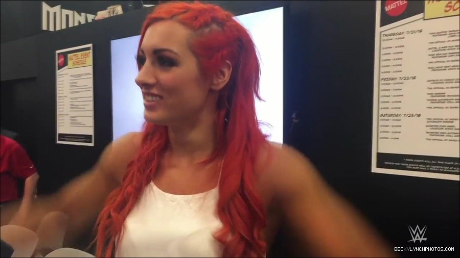 Y2Mate_is_-_Becky_Lynch_recaps_her_first_San_Diego_Comic-Con_experience-xj9sPuhQSLA-720p-1655737850986_mp4_000122333.jpg
