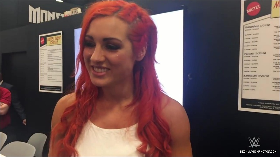 Y2Mate_is_-_Becky_Lynch_recaps_her_first_San_Diego_Comic-Con_experience-xj9sPuhQSLA-720p-1655737850986_mp4_000127133.jpg