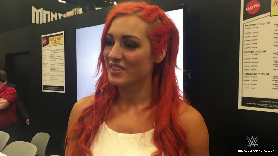 Y2Mate_is_-_Becky_Lynch_recaps_her_first_San_Diego_Comic-Con_experience-xj9sPuhQSLA-720p-1655737850986_mp4_000129133.jpg