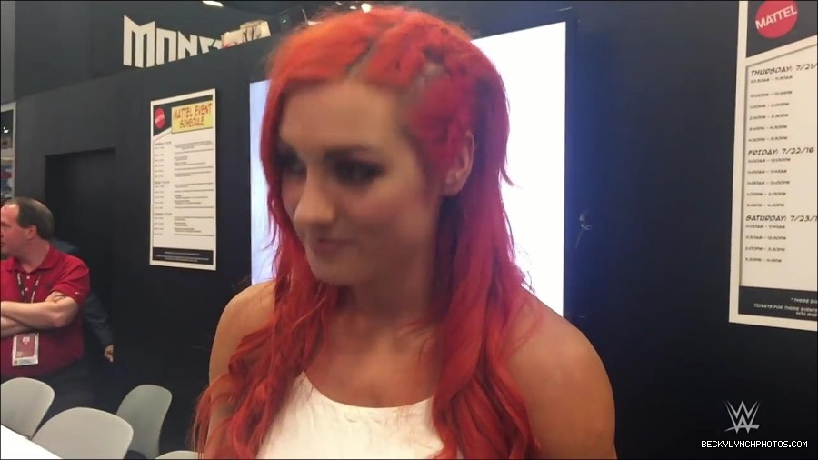 Y2Mate_is_-_Becky_Lynch_recaps_her_first_San_Diego_Comic-Con_experience-xj9sPuhQSLA-720p-1655737850986_mp4_000131133.jpg