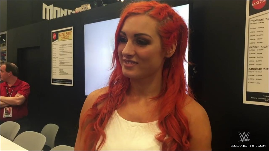 Y2Mate_is_-_Becky_Lynch_recaps_her_first_San_Diego_Comic-Con_experience-xj9sPuhQSLA-720p-1655737850986_mp4_000133533.jpg