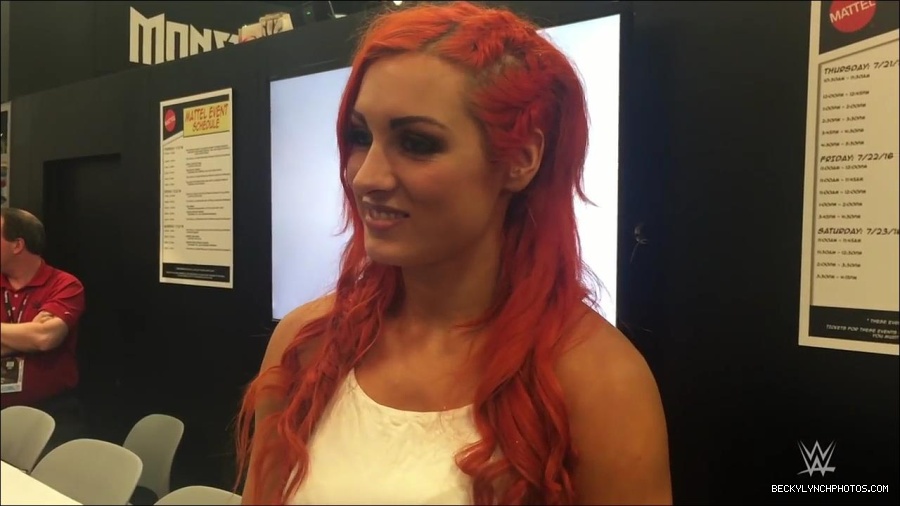 Y2Mate_is_-_Becky_Lynch_recaps_her_first_San_Diego_Comic-Con_experience-xj9sPuhQSLA-720p-1655737850986_mp4_000134733.jpg