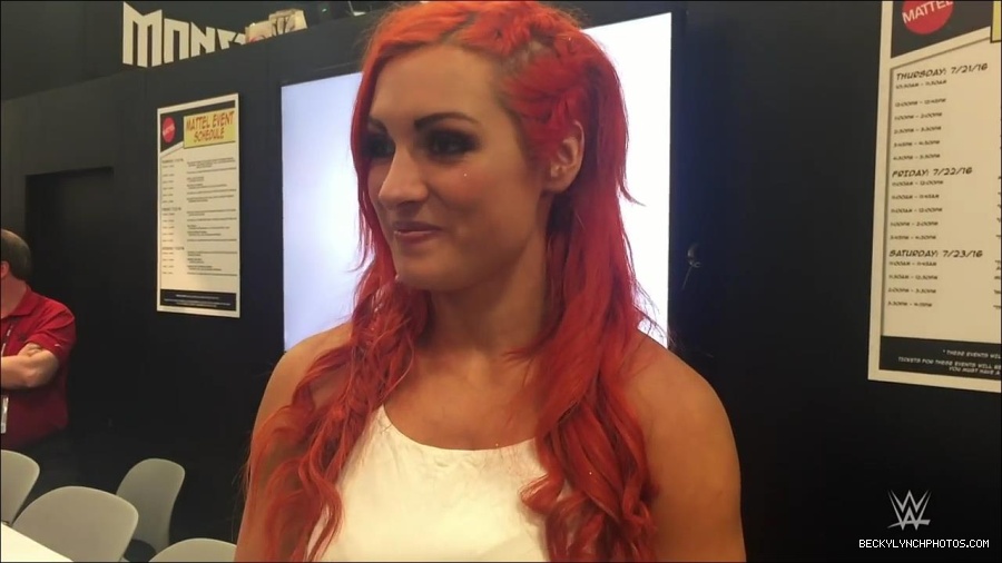 Y2Mate_is_-_Becky_Lynch_recaps_her_first_San_Diego_Comic-Con_experience-xj9sPuhQSLA-720p-1655737850986_mp4_000135533.jpg