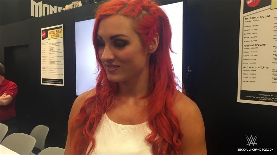 Y2Mate_is_-_Becky_Lynch_recaps_her_first_San_Diego_Comic-Con_experience-xj9sPuhQSLA-720p-1655737850986_mp4_000137533.jpg