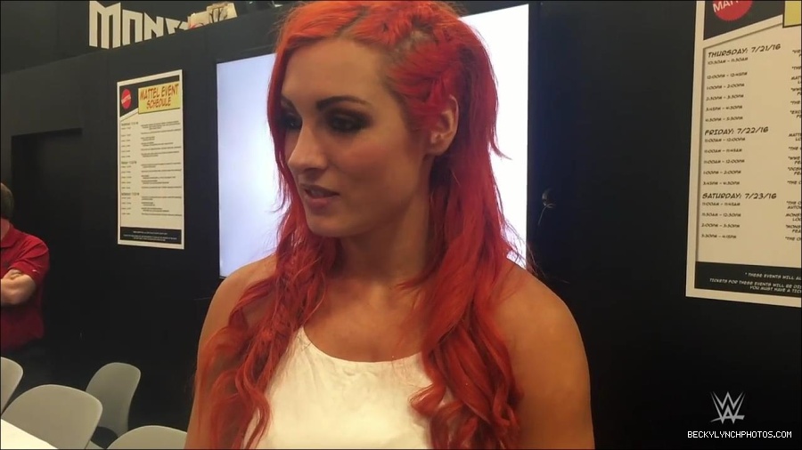 Y2Mate_is_-_Becky_Lynch_recaps_her_first_San_Diego_Comic-Con_experience-xj9sPuhQSLA-720p-1655737850986_mp4_000137933.jpg