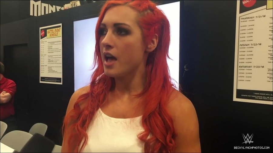 Y2Mate_is_-_Becky_Lynch_recaps_her_first_San_Diego_Comic-Con_experience-xj9sPuhQSLA-720p-1655737850986_mp4_000138333.jpg