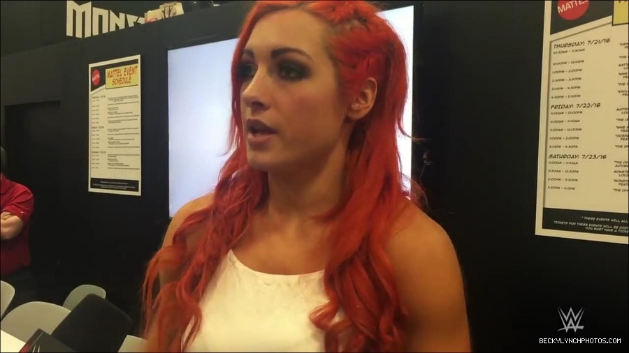 Y2Mate_is_-_Becky_Lynch_recaps_her_first_San_Diego_Comic-Con_experience-xj9sPuhQSLA-720p-1655737850986_mp4_000139533.jpg