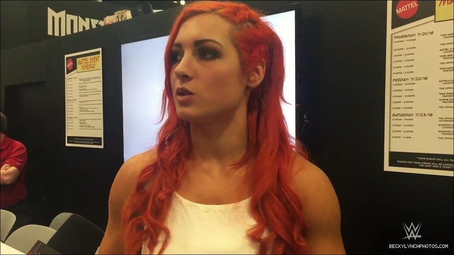 Y2Mate_is_-_Becky_Lynch_recaps_her_first_San_Diego_Comic-Con_experience-xj9sPuhQSLA-720p-1655737850986_mp4_000145533.jpg