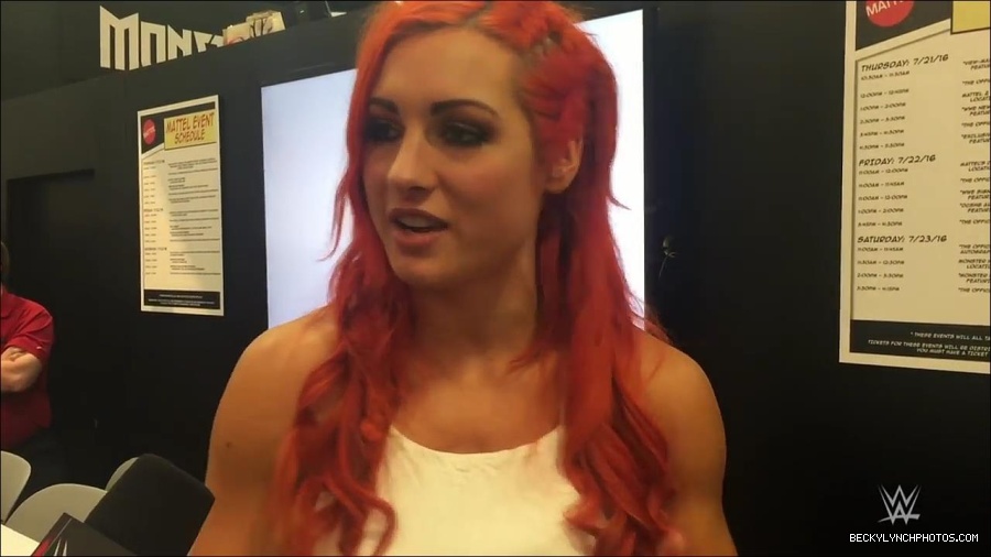 Y2Mate_is_-_Becky_Lynch_recaps_her_first_San_Diego_Comic-Con_experience-xj9sPuhQSLA-720p-1655737850986_mp4_000147533.jpg