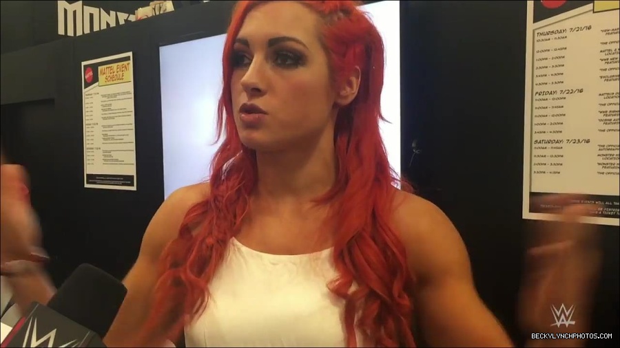 Y2Mate_is_-_Becky_Lynch_recaps_her_first_San_Diego_Comic-Con_experience-xj9sPuhQSLA-720p-1655737850986_mp4_000149533.jpg