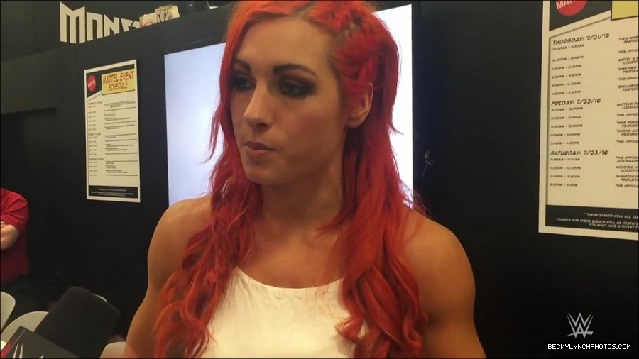 Y2Mate_is_-_Becky_Lynch_recaps_her_first_San_Diego_Comic-Con_experience-xj9sPuhQSLA-720p-1655737850986_mp4_000150333.jpg