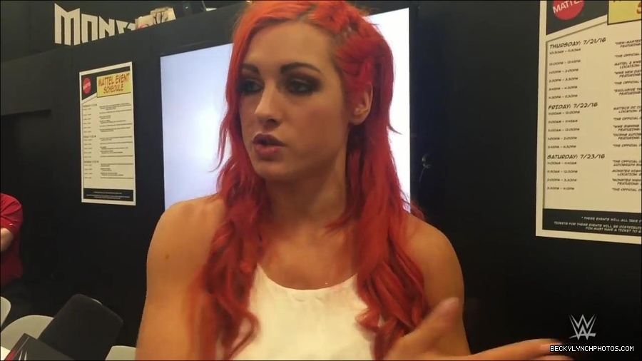 Y2Mate_is_-_Becky_Lynch_recaps_her_first_San_Diego_Comic-Con_experience-xj9sPuhQSLA-720p-1655737850986_mp4_000150733.jpg